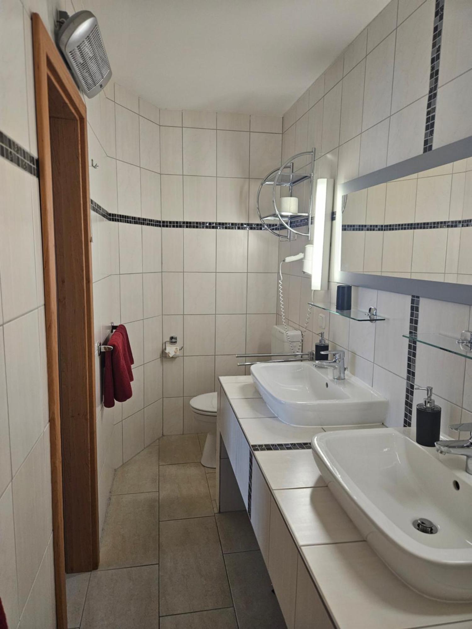 Hotel Zur Krone هاسلفيلد المظهر الخارجي الصورة